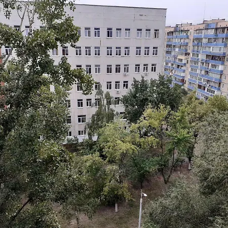 Apartment двухкомнатная в центре троещины *